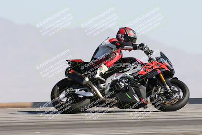 media/Dec-01-2025-Moto Forza (Mon) [[2daa91e15f]]/2-Intermediate Group/Session 2 Turn 9 Entry/